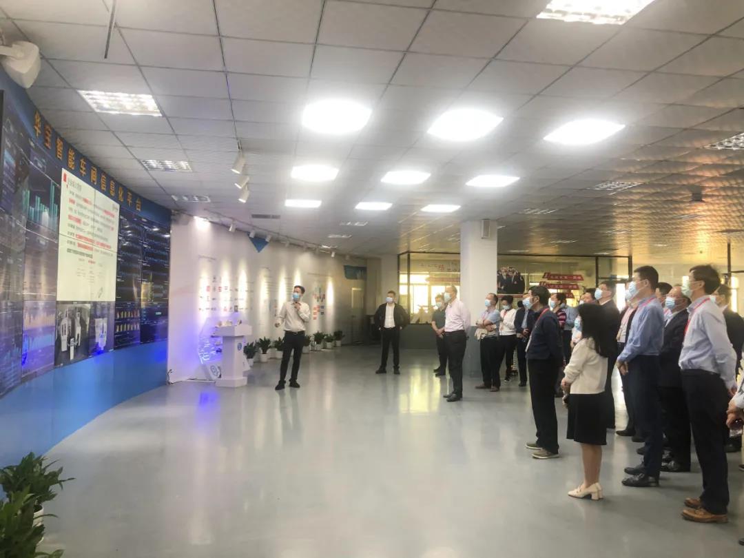 “福建省加快機械裝備產業發展專題班”——在華寶智能科技開展現場教學！